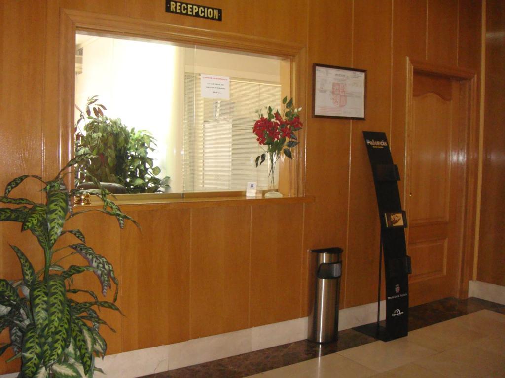 Hostal Serpol Palência Exterior foto